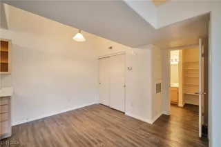 Photo #5: 2608114 Listing 