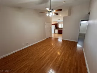 Photo #4: 2608124 Listing 