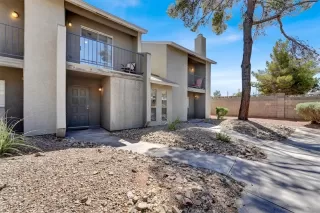 Photo #1: 2608129 Listing