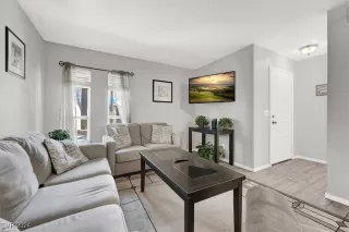 Photo #5: 2608129 Listing