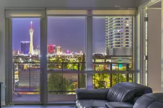 Photo #3: 2608137 Listing