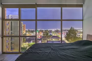 Photo #4: 2608137 Listing