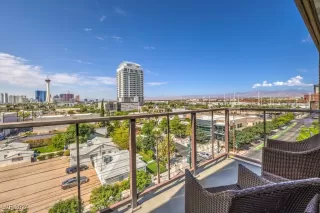 Photo #5: 2608137 Listing