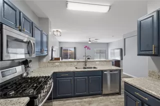 Photo #4: 2608147 Listing