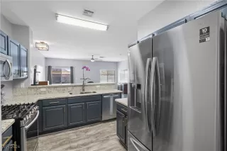 Photo #5: 2608147 Listing