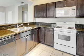 Photo #2: 2608155 Listing 