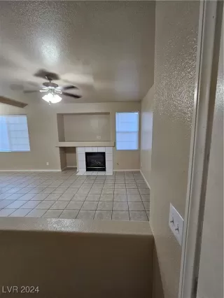 Photo #3: 2608155 Listing 