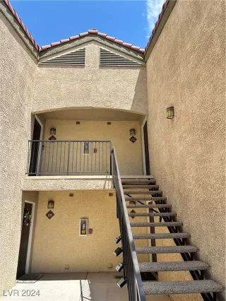 Photo #2: 2608156 Listing 