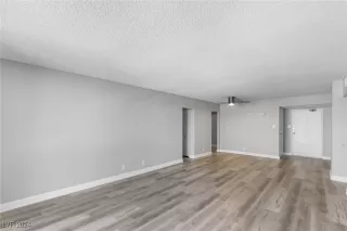 Photo #2: 2608185 Listing 