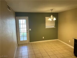 Photo #5: 2608251 Listing