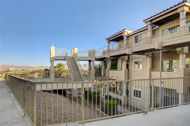 MLS: 2608267 Condo For Sale