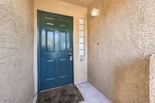Photo #3: 2608275 Listing