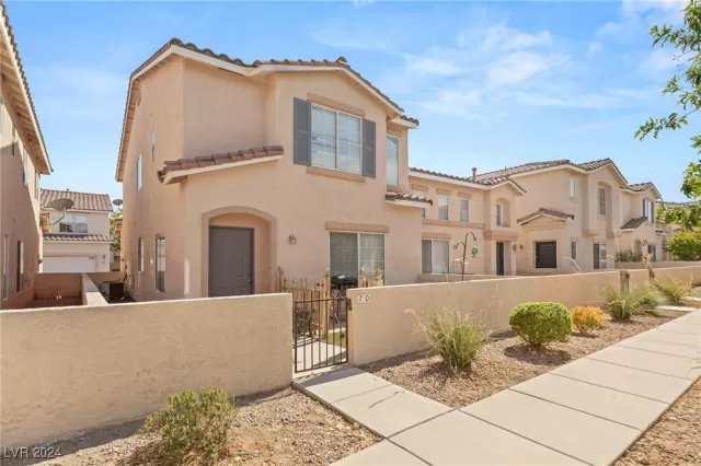 MLS: 2608277 Condo For Sale