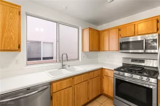 Photo #6: 2608277 Listing 