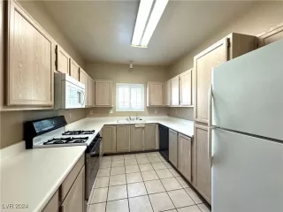 Photo #5: 2608289 Listing 