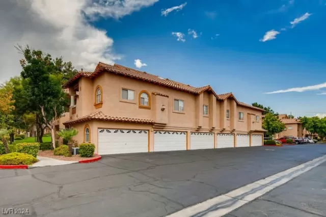 MLS: 2608301 Condo For Sale