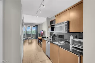 Photo #4: 2608302 Listing 