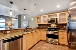 Photo #2: 2608310 Listing 