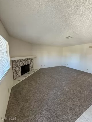 Photo #2: 2608327 Listing 