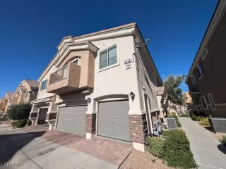 Photo #1: 2608330 Listing 