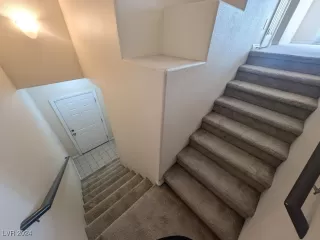 Photo #4: 2608330 Listing 