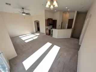 Photo #5: 2608330 Listing 