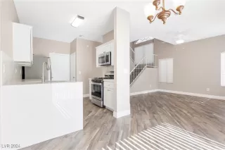 Photo #2: 2608331 Listing 