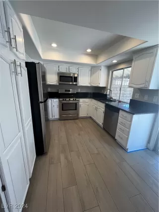 Photo #1: 2608339 Listing 