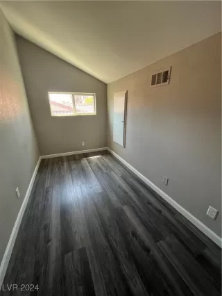 Photo #4: 2608339 Listing 