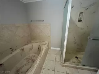 Photo #6: 2608339 Listing 