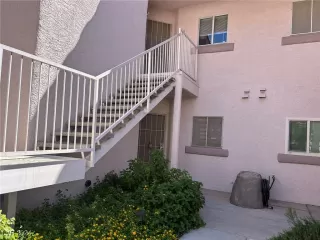 Photo #1: 2608343 Listing 