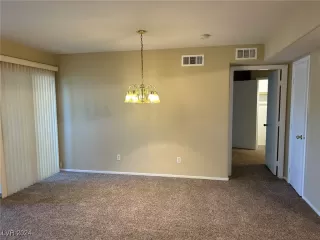 Photo #5: 2608343 Listing 