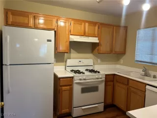 Photo #6: 2608343 Listing 