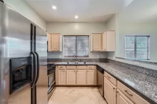 Photo #2: 2608348 Listing