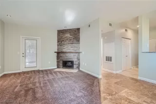 Photo #5: 2608348 Listing