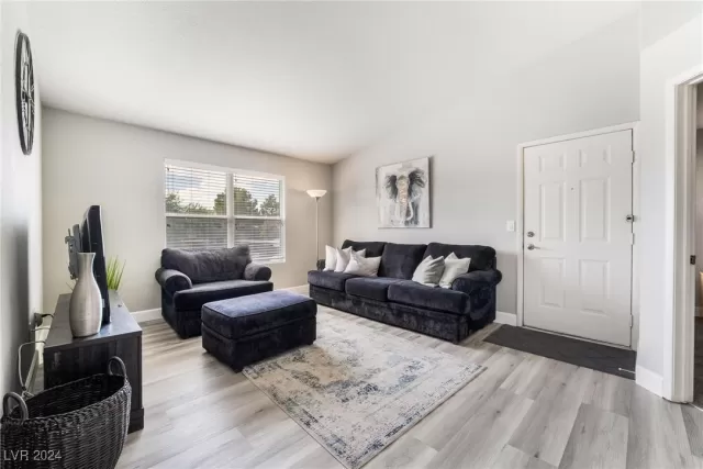 MLS: 2608361 Condo For Sale