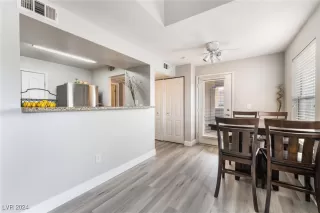 Photo #3: 2608361 Listing