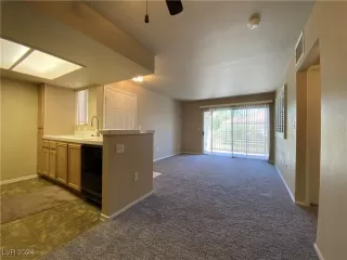 Photo #5: 2608363 Listing 