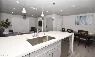 Photo #1: 2608364 Listing 