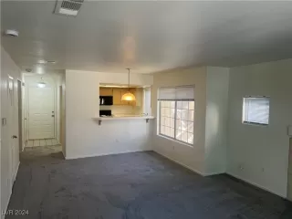 Photo #5: 2608370 Listing 