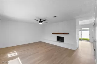 Photo #1: 2608387 Listing 