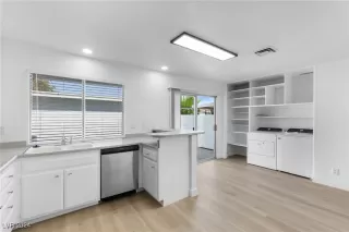Photo #3: 2608387 Listing 