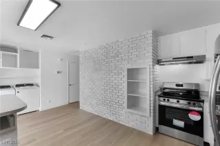 Photo #4: 2608387 Listing 