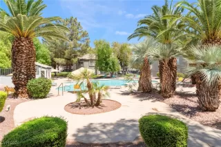 Photo #2: 2608394 Listing 