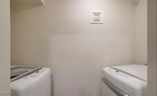 Photo #5: 2608416 Listing 