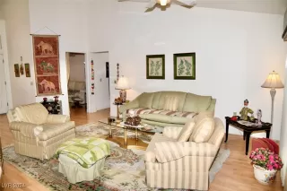 Photo #3: 2608425 Listing