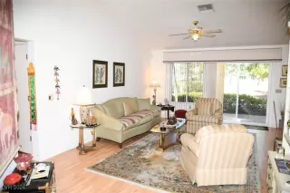 Photo #4: 2608425 Listing