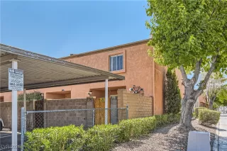 Photo #1: 2608442 Listing