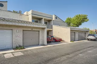 Photo #3: 2608445 Listing 