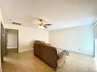 Photo #4: 2608448 Listing 